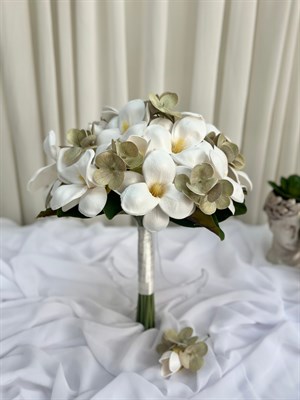 Verde Magnolia Beyaz Islak Manolya Gelin Buketi