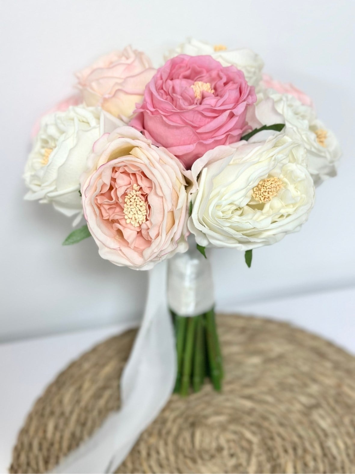 Candy Peony Islak Şakayık Gelin Buketi | Pudra Pembe Somon Detaylı Tasarım