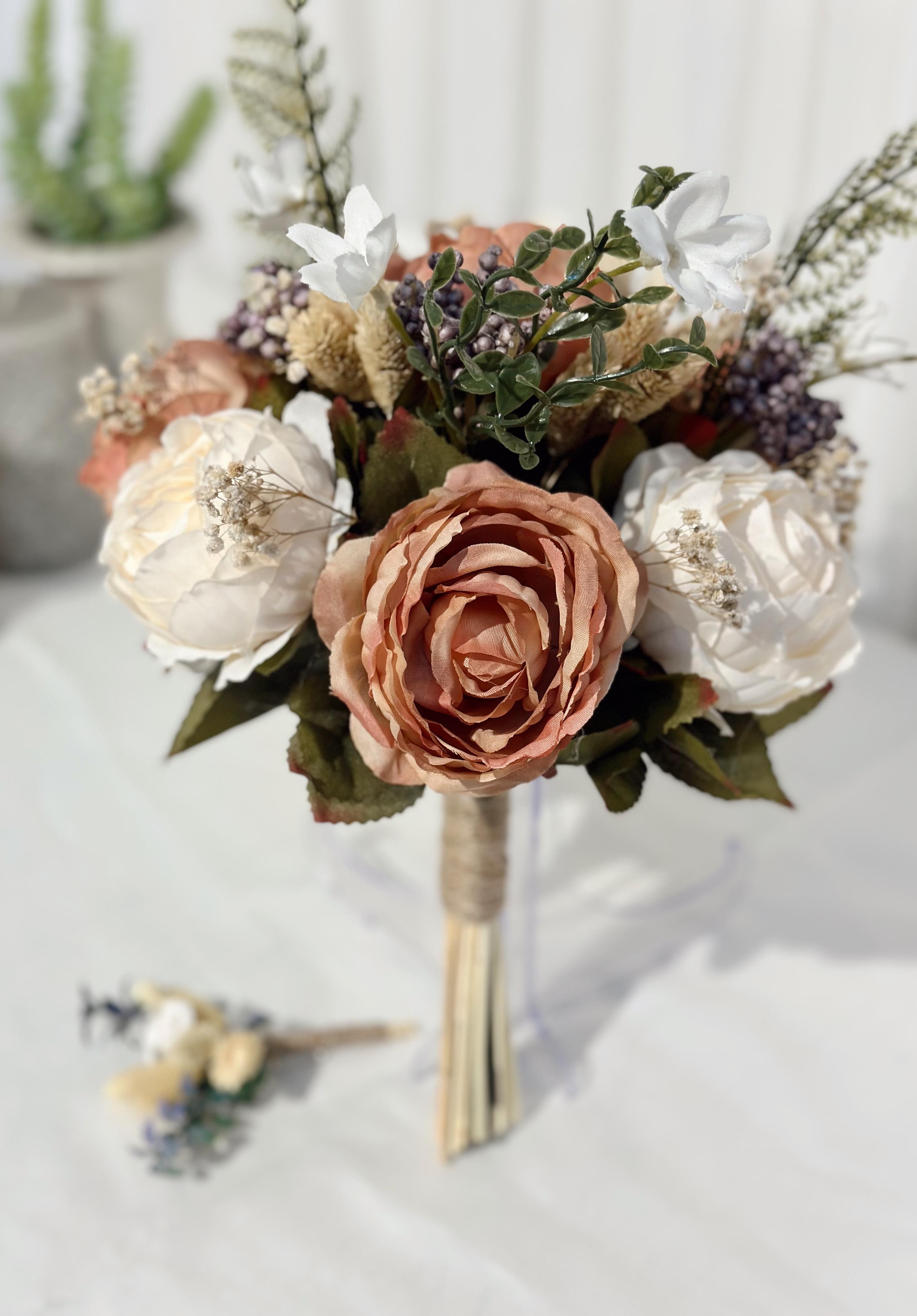 Soft Pumpkin Gelin Buketi Ve Damat Yaka Çiçeği