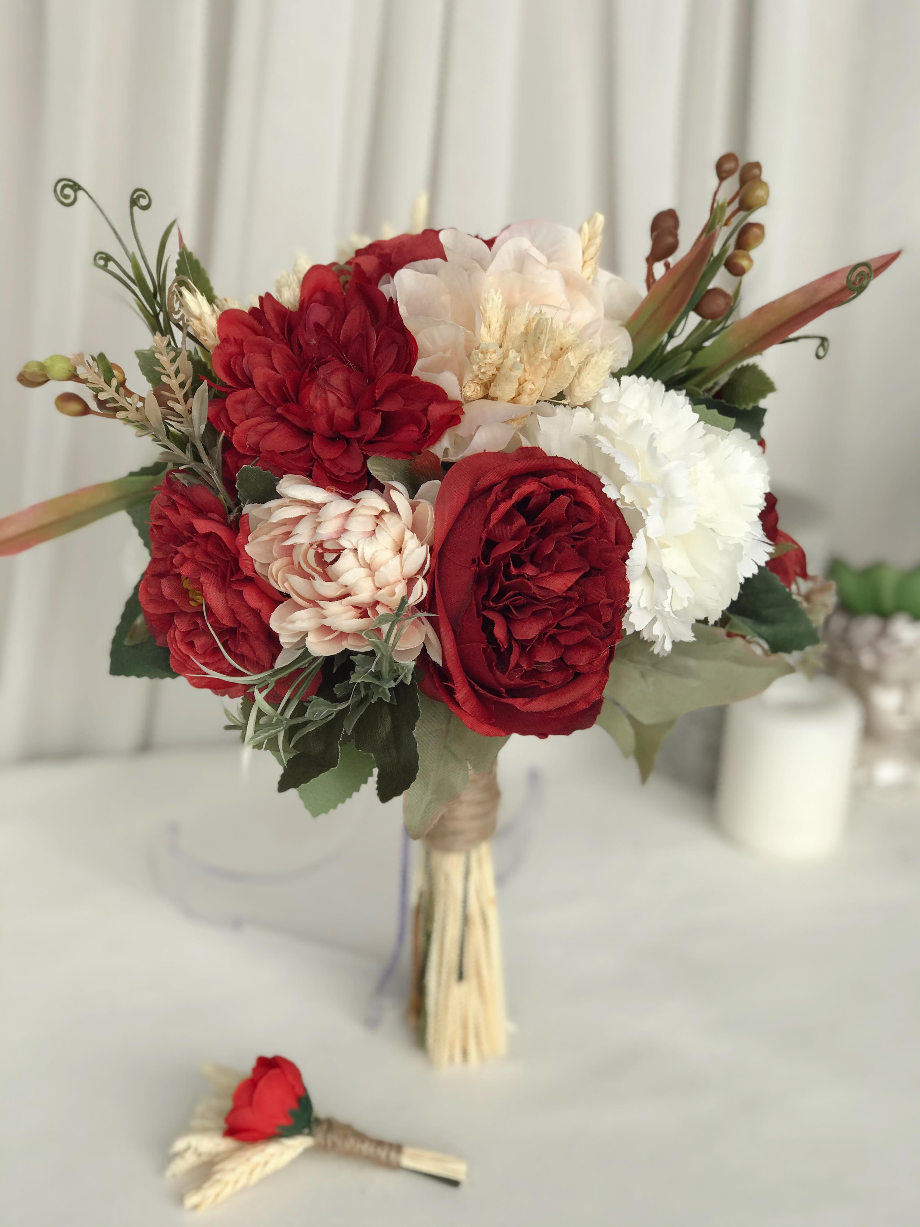 Yeni Sezon Soft Kırmızı Aranjman Gelin Çiçeği Gelin Buketi Ve Damat Yaka Çiçeği Özel Tasarım