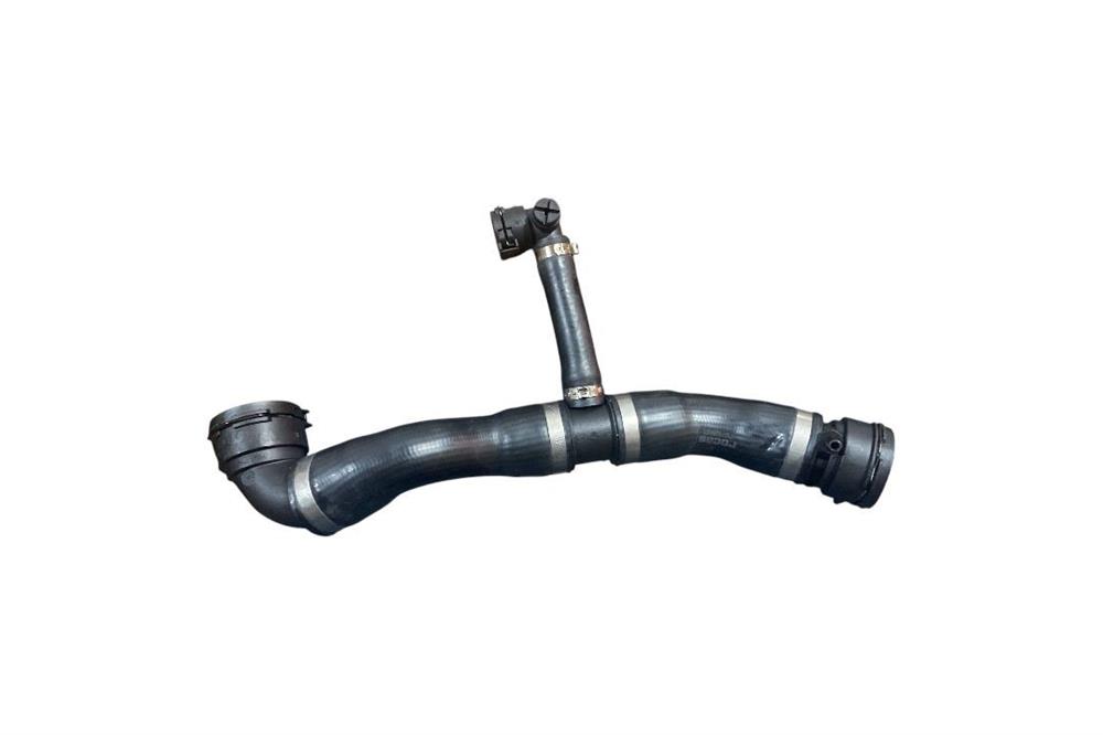 RADYATÖR HORTUMU ÜST BMW E81 E87 (N45 N46) 17127525023
