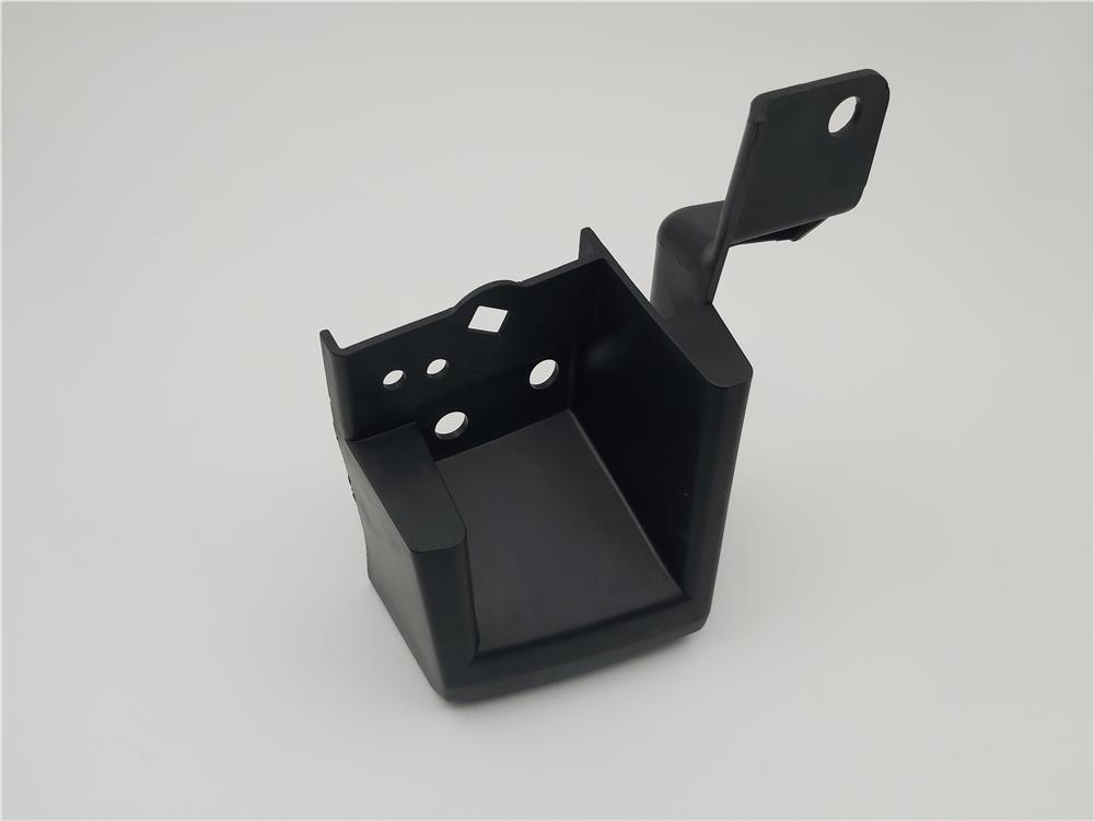 LR011603 ARKA TAMPON BAĞL.BRAKETİ SAĞ RANGE ROVER 