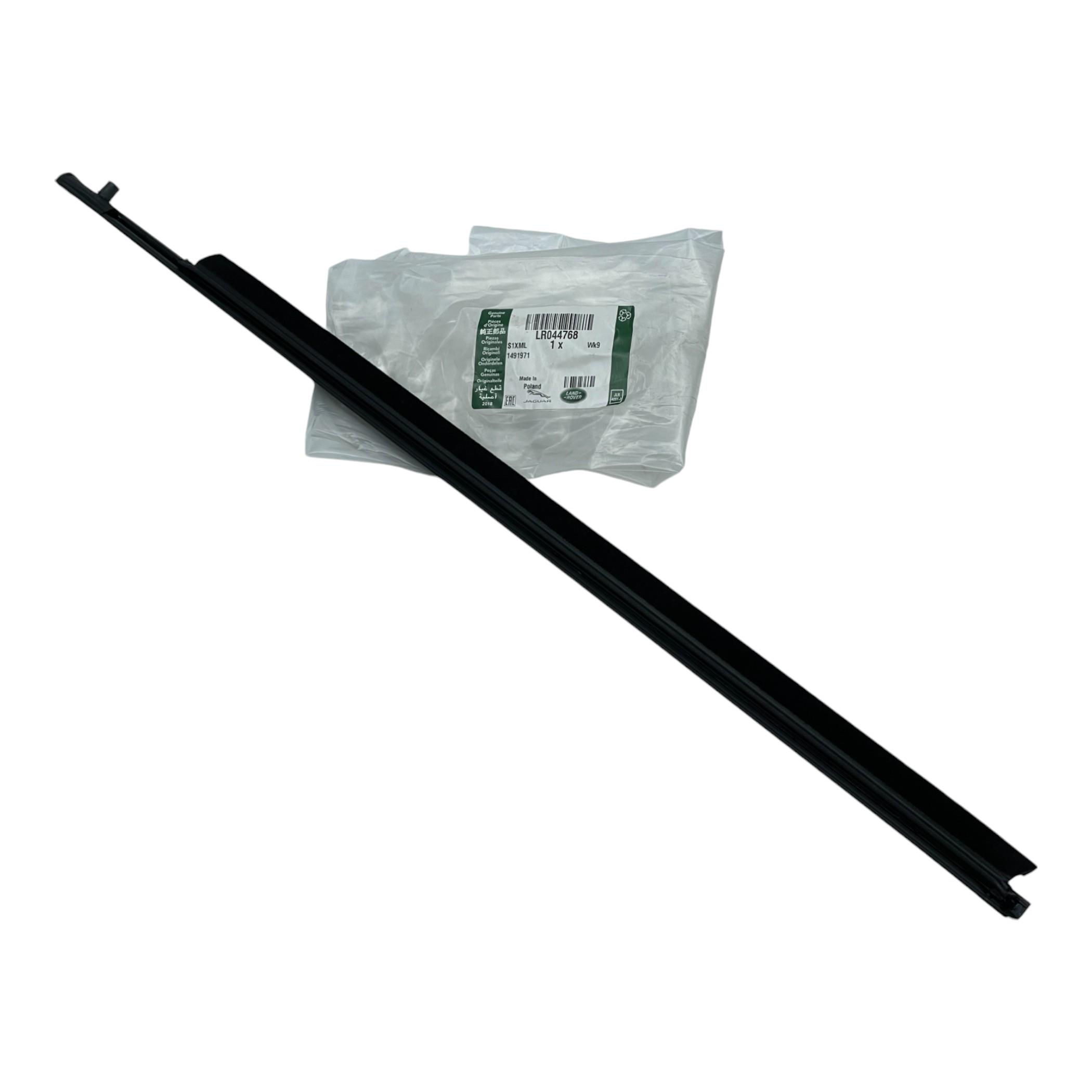 LR044768 ARKA KAPI CAMI ALT ÇITA