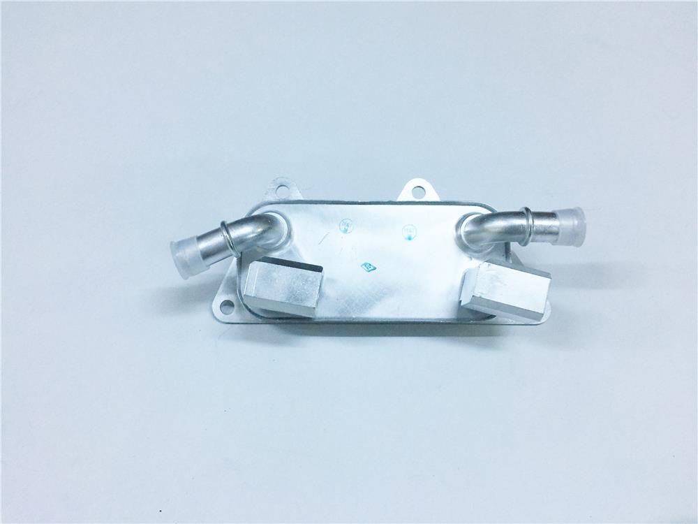 MOTOR YAĞ SOĞUTUCU RADYATÖRÜ V-6 FREELANDER PBC000010
