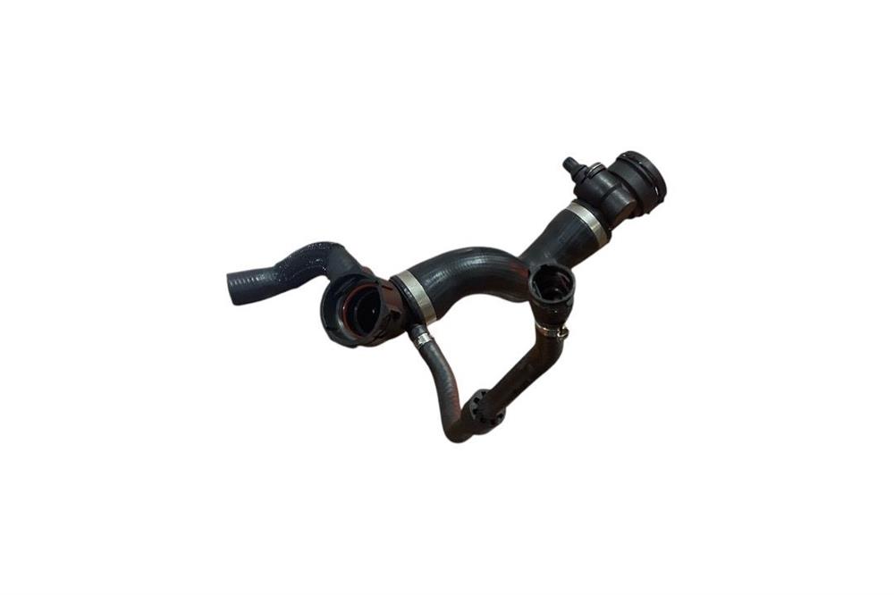 RADYATÖR HORTUMU ÜST BMW F01 F02 F03 F04 17127580955