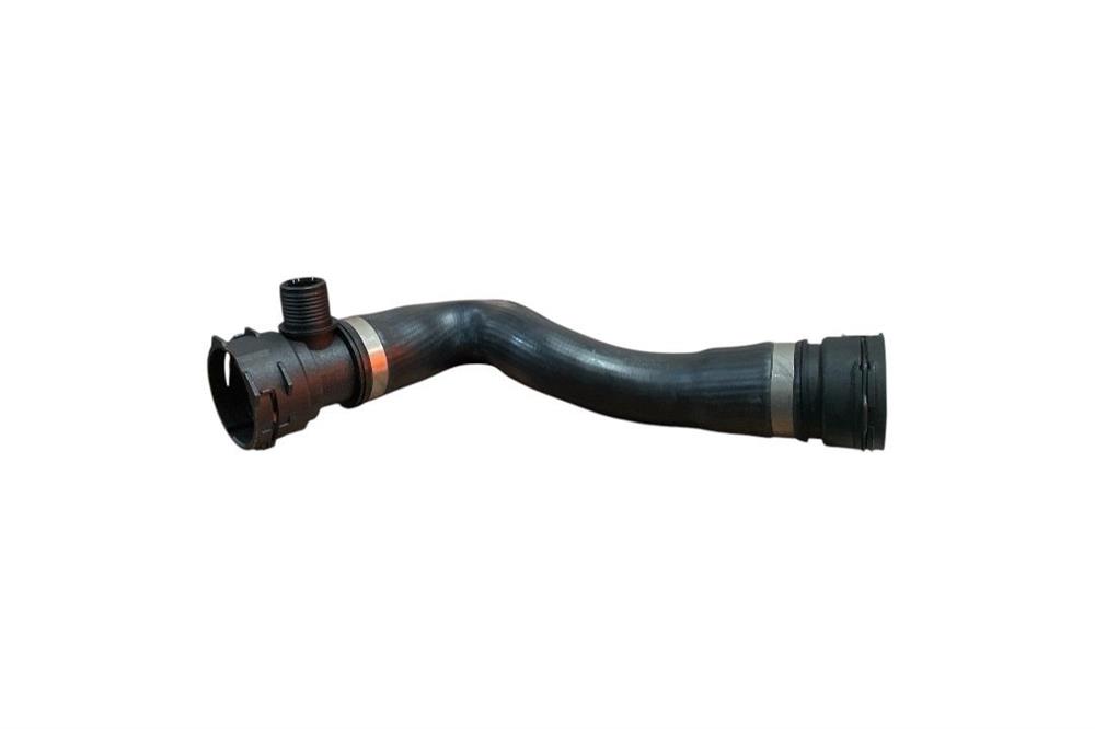 RADYATÖR HORTUMU ÜST BMW F10 F11 F01 F02 17127578399