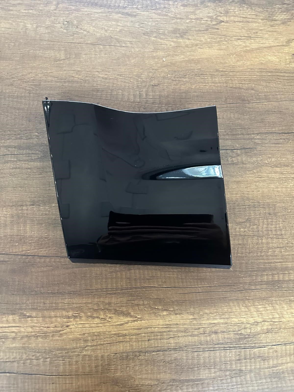 SOL ÖN ÇAMURLUK KAPLAMASI NEW DEFENDER PİYANO BLACK LR175931 LR149402 LR146717 LR149401