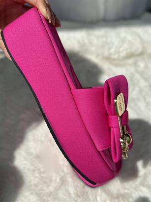 Aksesuar Detaylı Teddy Terlik