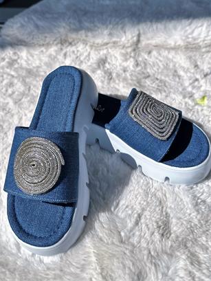 Aksesuar Taş Detaylı Terlik