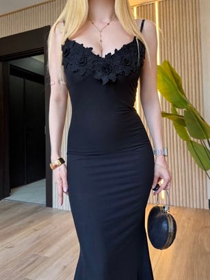 Belle Rouge Çiçek İşlemeli Maxi Elbise
