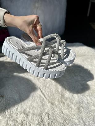 Diamond Taş Aksesuarlı Terlik