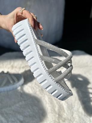 Diamond Taş Aksesuarlı Terlik