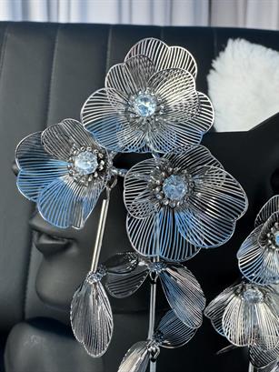 Divine Blossom Tasarım Çiçekli Salllantılı Küpe