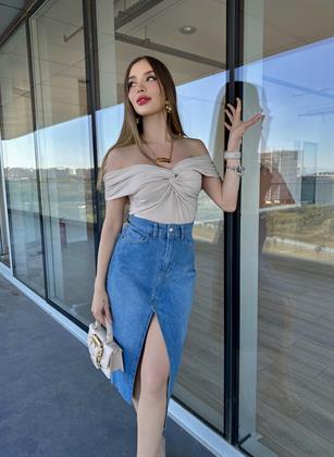 Düşük Omuzlu Kısa Kollu Sindirella Bluz