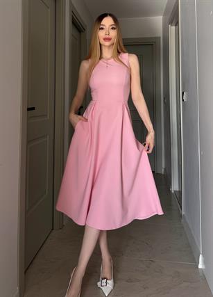 Elegance Flow Halter Midi Dress