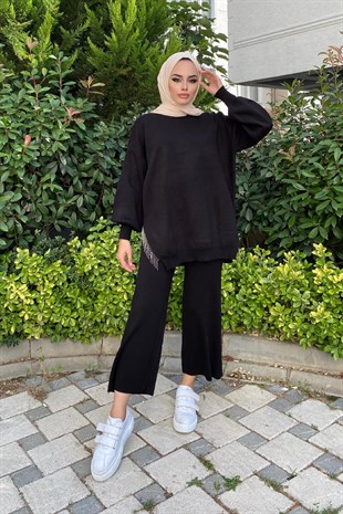 Altı Püsküllü Triko Takım Siyah