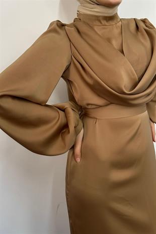 Amber Drape Detay Saten Abiye Vizon