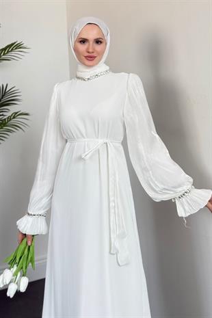 Anna Boynu ve Kolu Baget Taş İşlemeli Abiye Beyaz