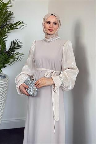 Anna Boynu ve Kolu Baget Taş İşlemeli Abiye Taş