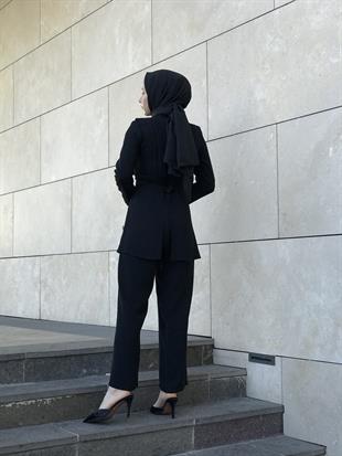 Arkası Pelerinli Tulum Siyah