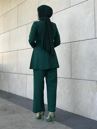 Arkası Pelerinli Tulum Zümrüt