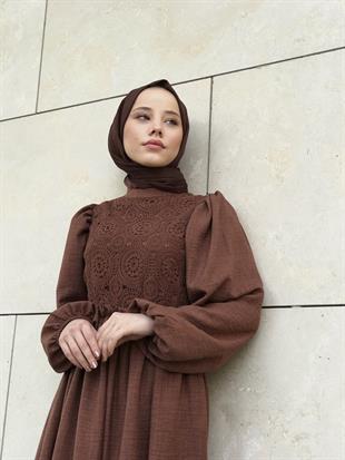 Balon Kol Beli Lastikli Güpür Detay Elbise Kahverengi