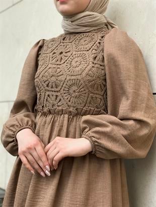 Balon Kol Beli Lastikli Güpür Detay Elbise Camel