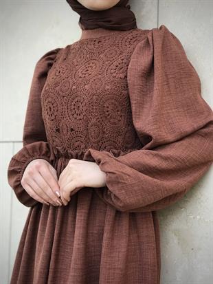 Balon Kol Beli Lastikli Güpür Detay Elbise Kahverengi