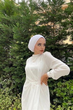 Beli İşlemeli Şifon Abiye Beyaz