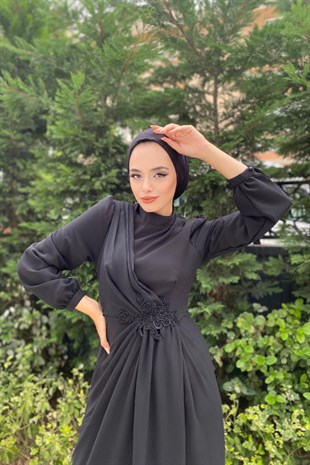 Beli İşlemeli Şifon Abiye Siyah