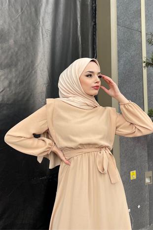 Beli Lastikli Omzu Dökümlü Elbise Camel
