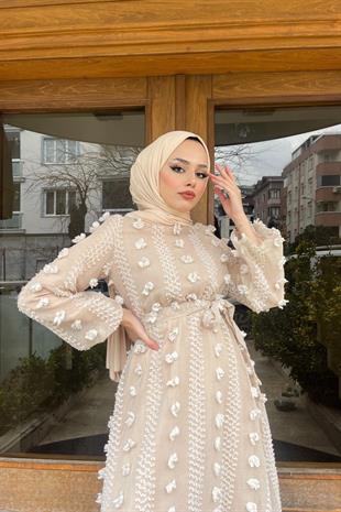 Beli Lastikli Ponpon Elbise Bej