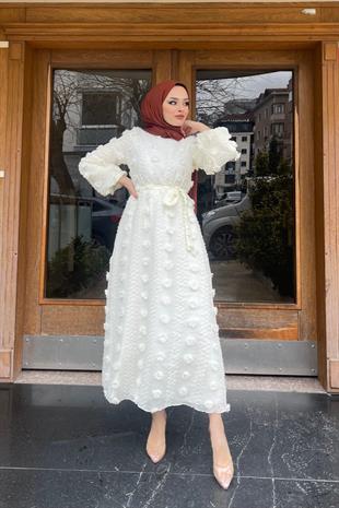Beli Lastikli Ponpon Elbise Beyaz