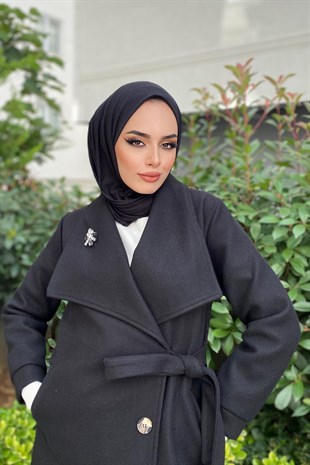 Bronş Detaylı Yandan Bağlamalı Kaşe Kaban Siyah