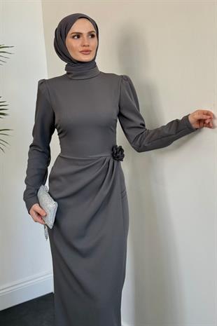 Catalina Yanı Güllü Elbise Füme