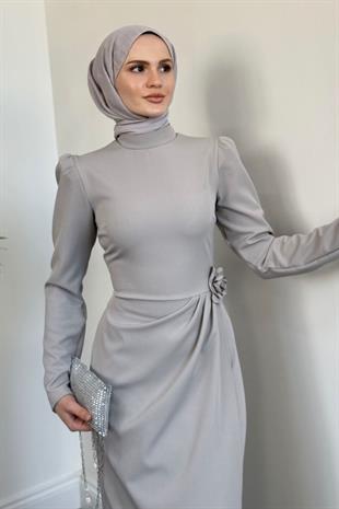 Catalina Yanı Güllü Elbise Gri