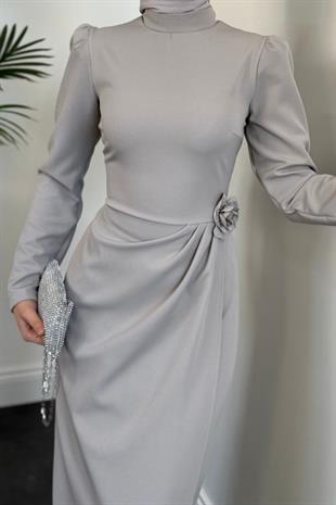 Catalina Yanı Güllü Elbise Gri