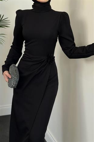 Catalina Yanı Güllü Elbise Siyah