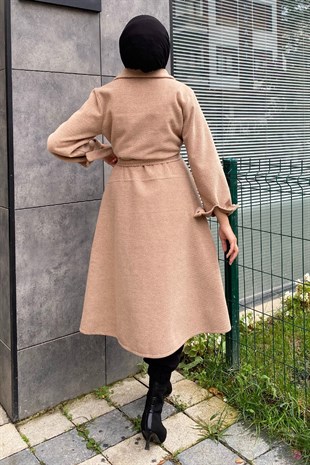 Çizgili Boydan Çıtçıtlı Kaşe Kaban SütlüKahve