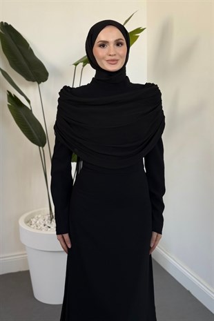 Clarette Degaje Yaka Pelerinli Balık Abiye Siyah