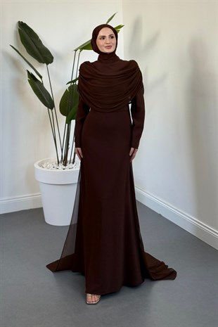 Clarette Degaje Yaka Pelerinli Balık Abiye Kahverengi