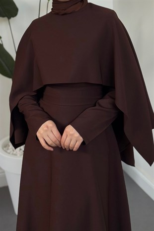 Coralie Pelerinli Mevlana Elbise Kahverengi