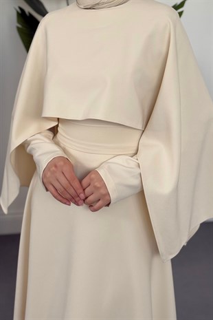 Coralie Pelerinli Mevlana Elbise Krem