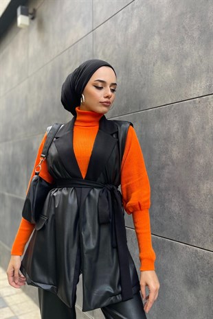 Deri Görünümlü Yelekli Takım Siyah