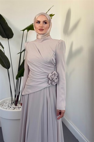 Elyra Yandan Seyyar Tokalı Asimetrik Kesim Abiye Taş