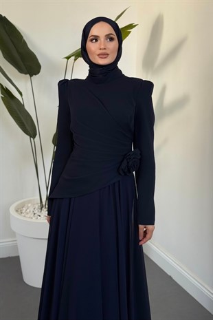 Elyra Yandan Seyyar Tokalı Asimetrik Kesim Abiye Lacivert