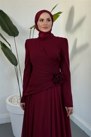 Elyra Yandan Seyyar Tokalı Asimetrik Kesim Abiye Bordo