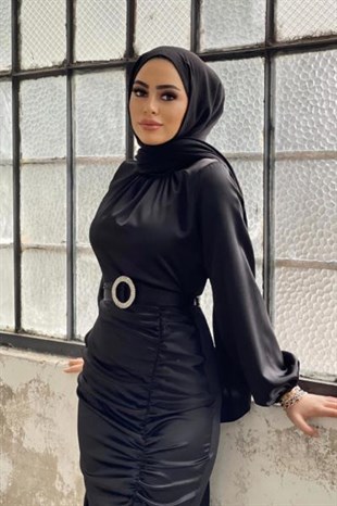Eteği Büzgülü Kemerli Saten Abiye Siyah