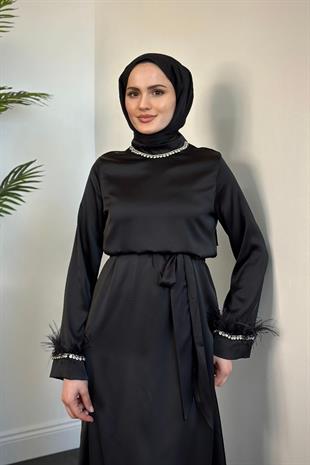 Farzeen Boynu Taşlı Saten Abiye Siyah