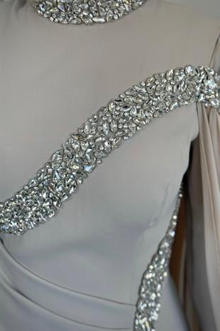 Feriha Yandan Pelerinli Taşlı Özel Tasarım Abiye Taş